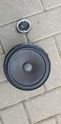 Volkswagen Jetta USA Front door speaker