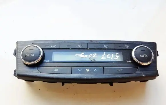 Toyota Avensis T270 Climate control unit 5590005350 55900-05350