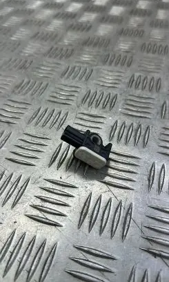 Volvo S60 Airbag deployment crash/impact sensor 31334336