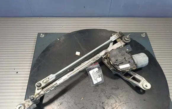 Audi A4 S4 B9 Front wiper linkage 