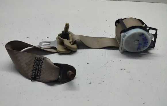 Nissan X-Trail T30 Rear seatbelt 0430096 C7025