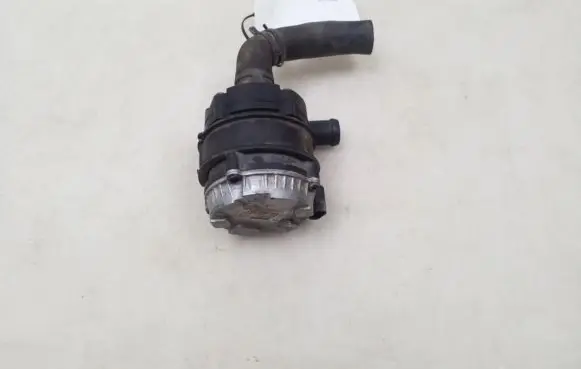 Volkswagen Golf VII Electric auxiliary coolant/water pump 04L965567
