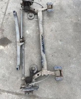 Opel Astra H Rear axle beam 