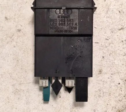 Audi A6 S6 C6 4F Seat heating switch 8E0963563 4E0963563A