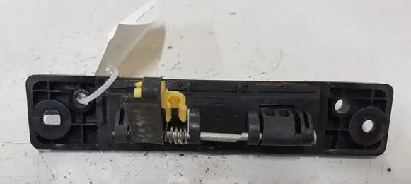 KIA Sorento Tailgate opening switch
