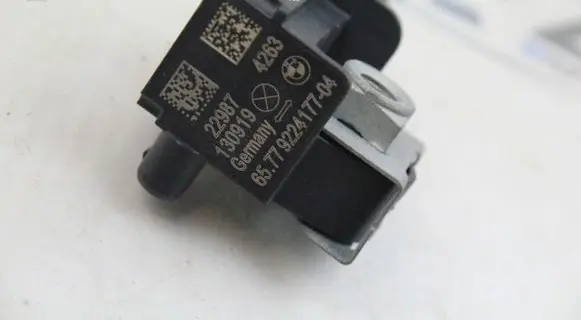 BMW X3 F25 Airbag deployment crash/impact sensor 9224177