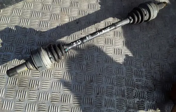 BMW 1 F20 F21 Rear driveshaft 7597681