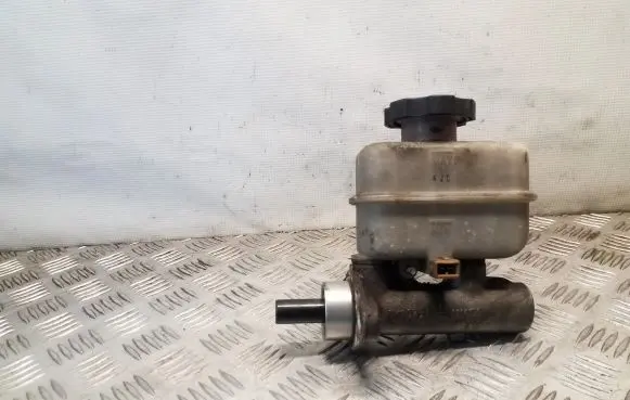 Hyundai Terracan Master brake cylinder