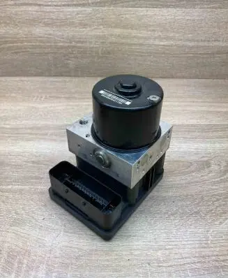 BMW 1 E81 E87 ABS Pump 6787837 6791521