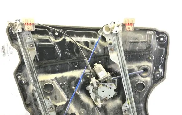 Nissan Altima Front door window regulator with motor 807308J105