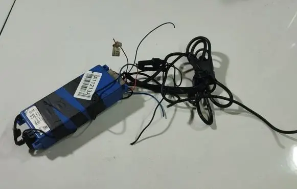 Volkswagen PASSAT B6 Alarm control unit/module 