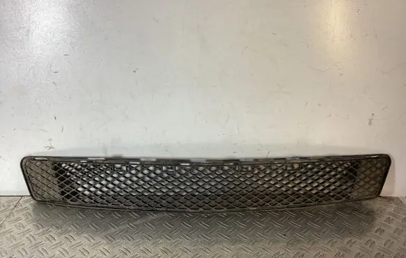 Mercedes-Benz C W204 Front bumper lower grill A2048852123