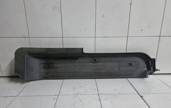 Mercedes-Benz Vito Viano W639 Front sill trim cover P0099418
