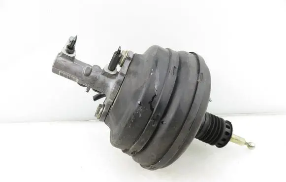 Volkswagen PASSAT B5 Brake booster 4B3612105A