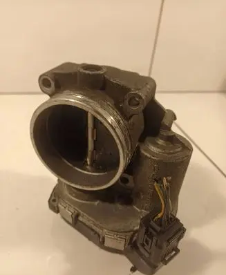 BMW 1 E81 E87 Throttle valve 756106601 0910906112 A2C53115534