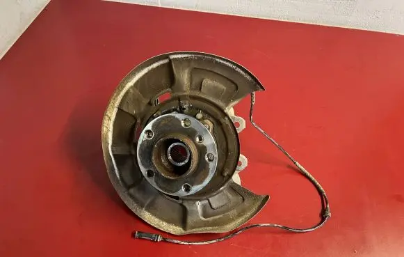 BMW X5 F15 Rear wheel hub 6770983