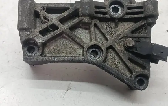 Renault Megane II Fuel pump bracket 8200101196