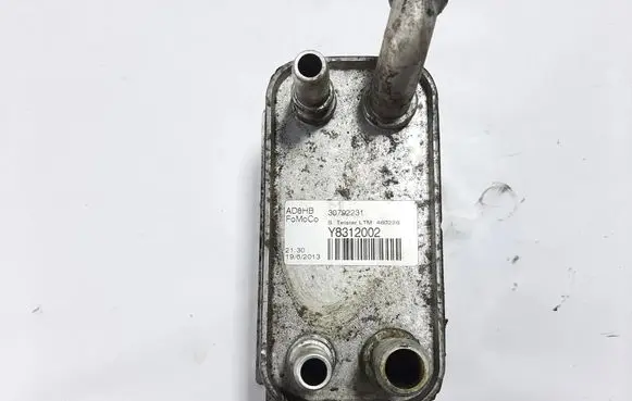 Volvo XC60 Engine oil radiator 30792231