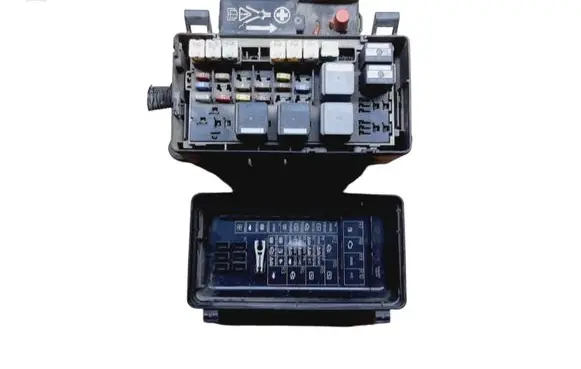 Ford Transit Fuse box set 6C1T14A067AB K067R