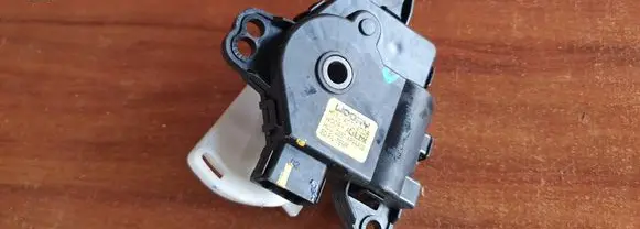 KIA Optima Air flap motor/actuator D267AP9AA02
