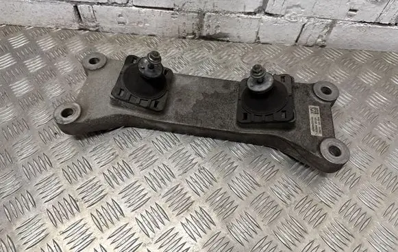 Alfa Romeo Giulia Gearbox mounting bracket 00505475100