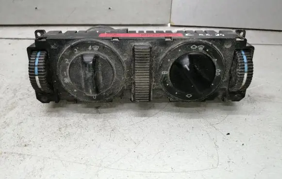 Mercedes-Benz C W202 Climate control unit 2028300985