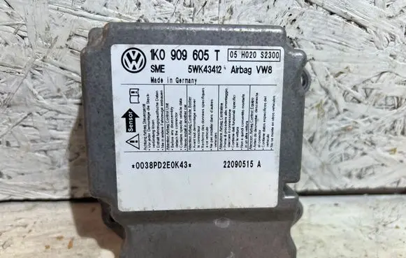 Skoda Octavia Mk2 (1Z) Airbag control unit/module 1K0909605T