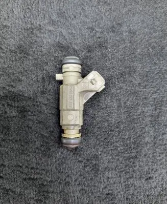 Audi A8 S8 D2 4D Fuel injector 077133551Q 0280155988