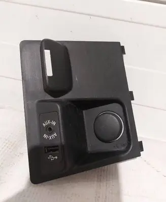 BMW X5 F15 AUX in-socket connector 51169252108 9252108 105067531C