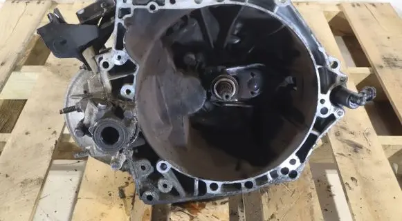 Peugeot Partner Manual 5 speed gearbox 20DP76