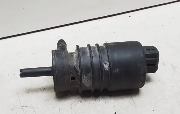 Opel Zafira A Windscreen/windshield washer pump
