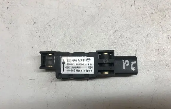 Audi A3 S3 8P Airbag deployment crash/impact sensor 4B0959643E
