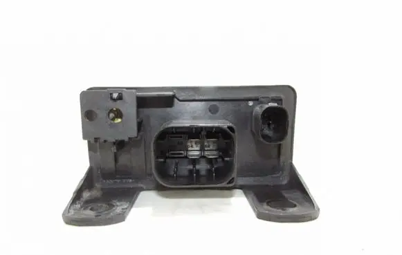 Mercedes-Benz E W210 Glow plug pre-heat relay