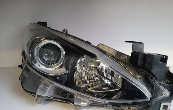 Mazda 3 III Headlight/headlamp BHR151030 8972254300