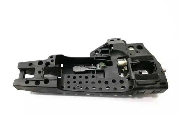 Audi A8 S8 D4 4H Front door exterior handle/bracket 4H0837886