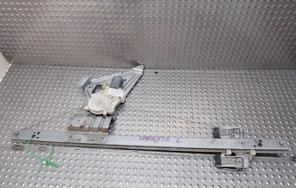 Mercedes-Benz Sprinter W906 Front door window regulator with motor S27705785 A9067200046