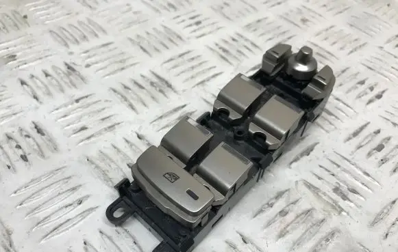Jaguar XF X250 Electric window control switch AX2314540AA