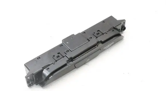 Hyundai i30 Central locking switch button 93770G4000