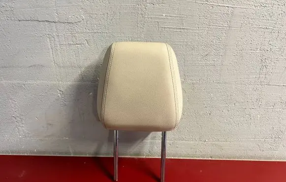 BMW X1 U11 Front seat headrest 