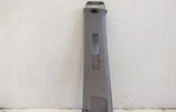 KIA Sorento (B) pillar trim (top) 858243E000