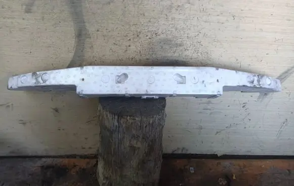 Mitsubishi Outlander Front bumper foam support bar 6400a667