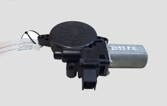 Mazda 3 II Front door window regulator motor CM012040 D6515958X