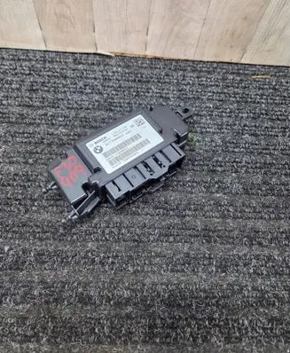BMW 3 F30 F35 F31 Airbag control unit/module 6826985 65776826985 0285013628