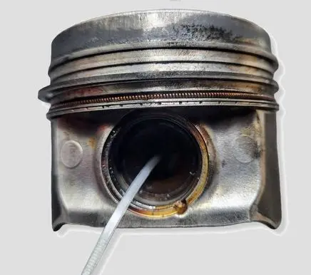Volvo V40 Piston D4204T8