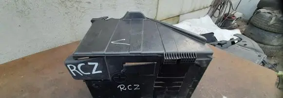 Battery box tray