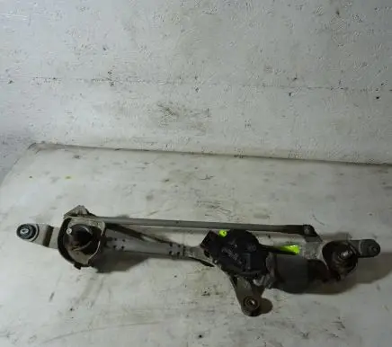 Opel Insignia A Front wiper linkage and motor 13227392