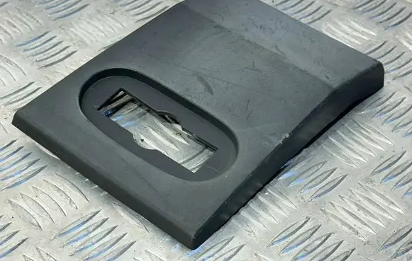 Mercedes-Benz Sprinter W901 W902 W903 W904 Fender trim (molding) A9066903062 A9066901182 ZGS005