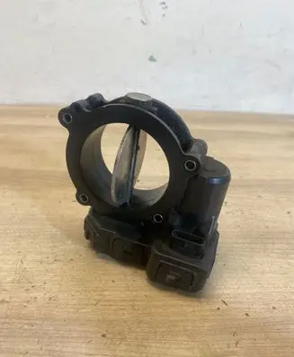Mercedes-Benz C W204 Electric throttle body valve A6510900470