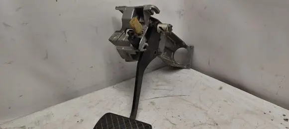 Audi A6 S6 C4 4A Brake pedal 4A1723115B