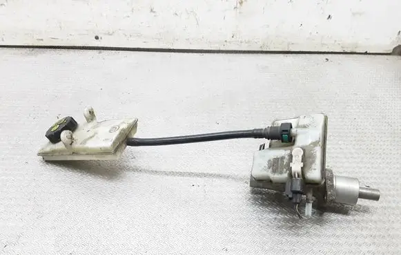Ford C-MAX I Master brake cylinder 03350886401